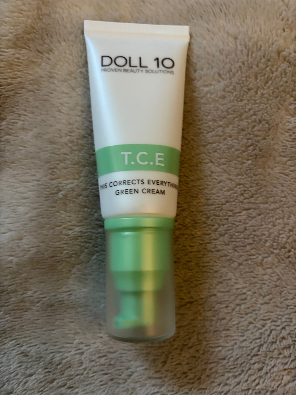 Dollcake Green & White T.C.E Cream